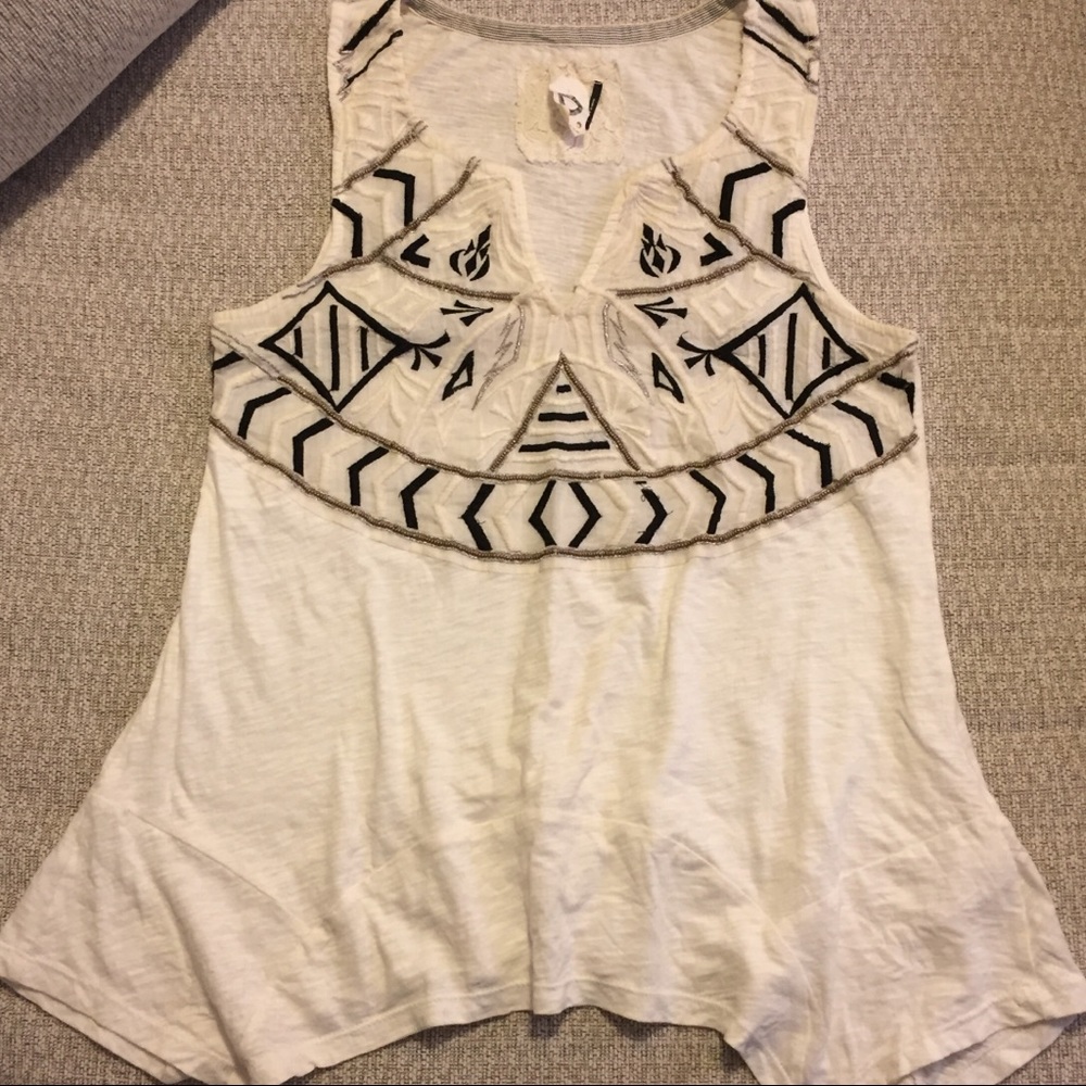 AKEMI +KIN Ivory Embroider BEADED Flared TANK TOP